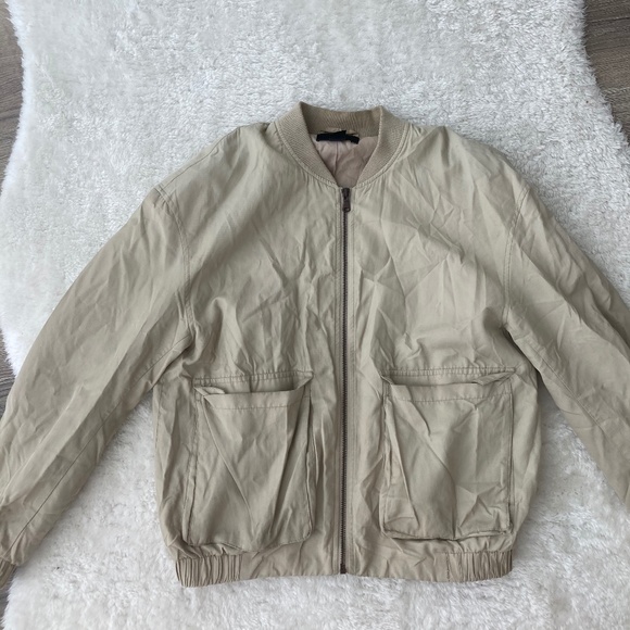 Zara bomber - Picture 1 of 2
